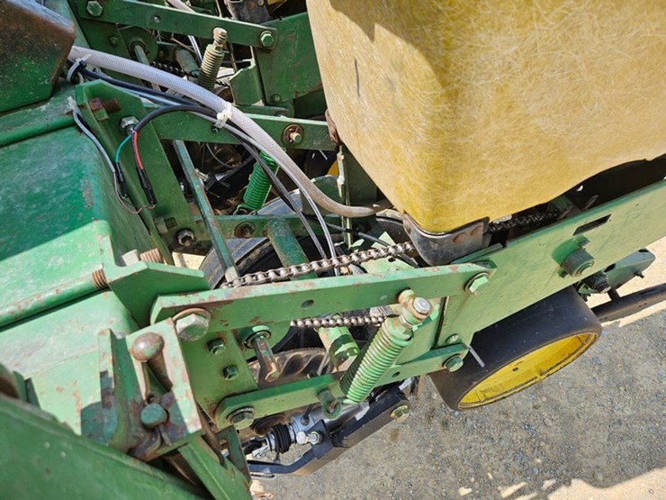 john-deere-7000-image-30
