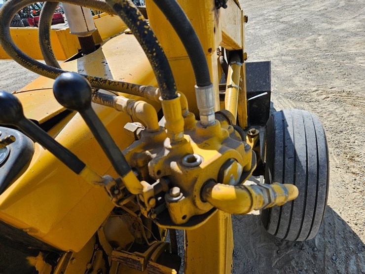 john-deere-301-image-39