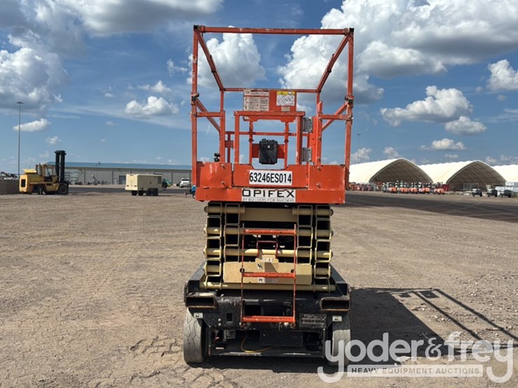2021-jlg-es3246-image-4