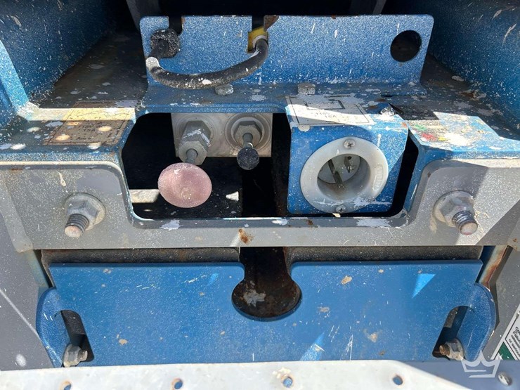 genie-scissor-lift-image-17