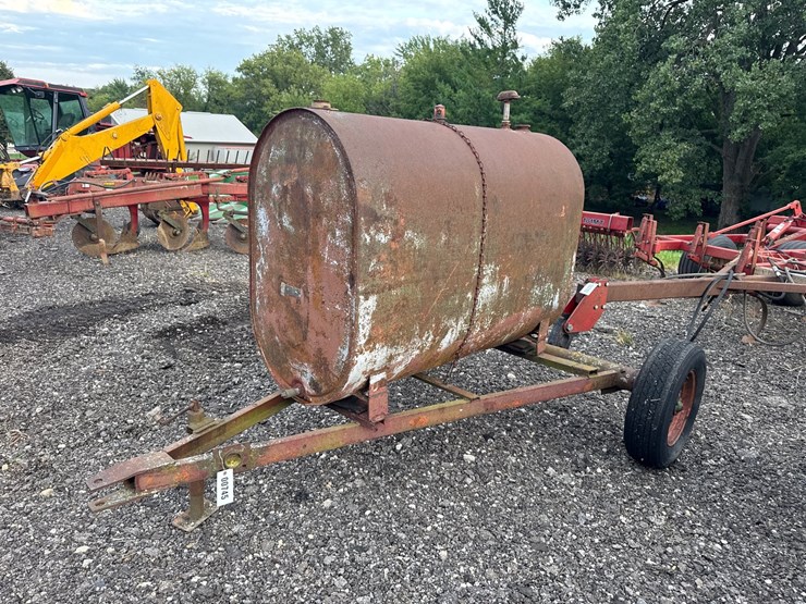 #745-•-200-gallon-oil-tank-image-1