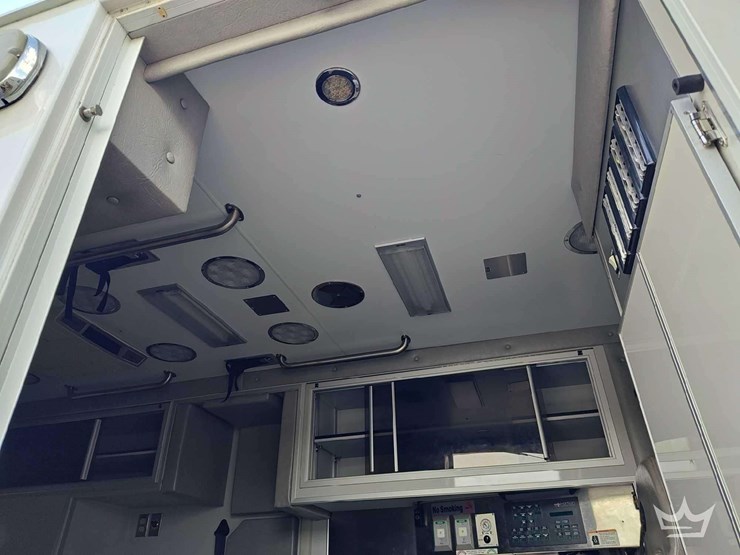 2011-international-durastar-4300-image-36