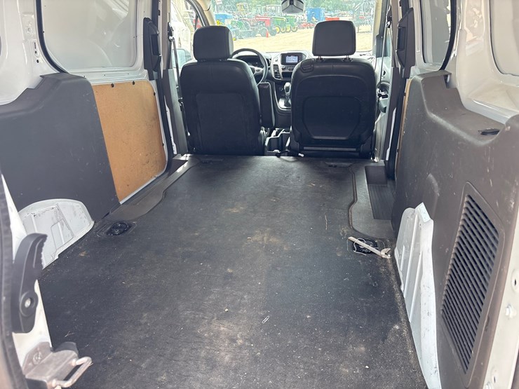 2021-ford-transit-connect-image-5