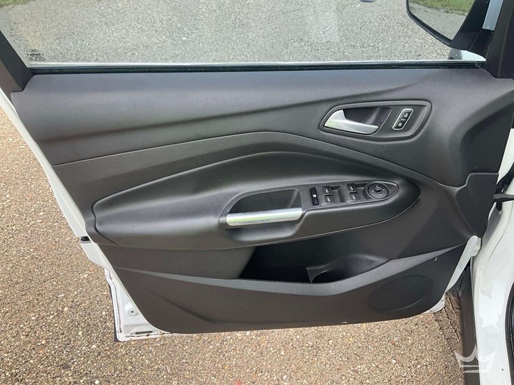 2013-ford-escape-image-11