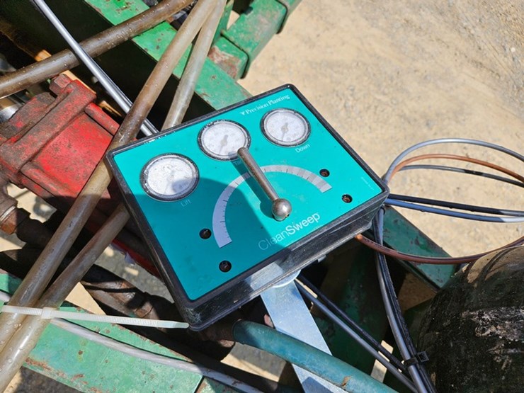 john-deere-7000-image-12