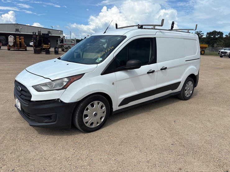 2021-ford-transit-connect-image-1