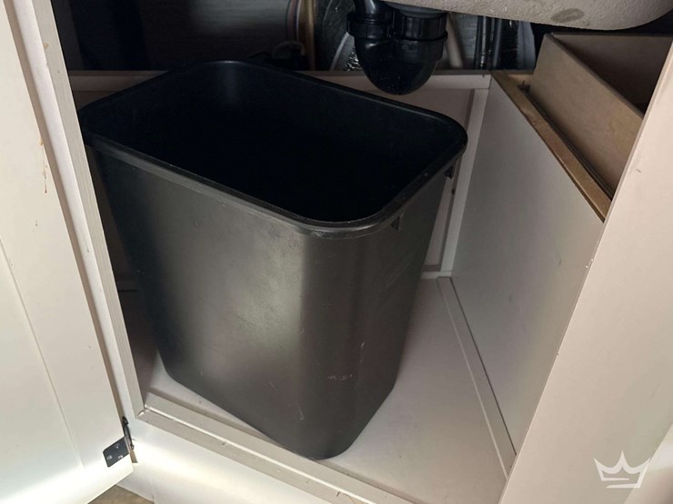 2020-ford-f53-thor-ace-32.3-33.5ft-class-a-motorhome-image-36