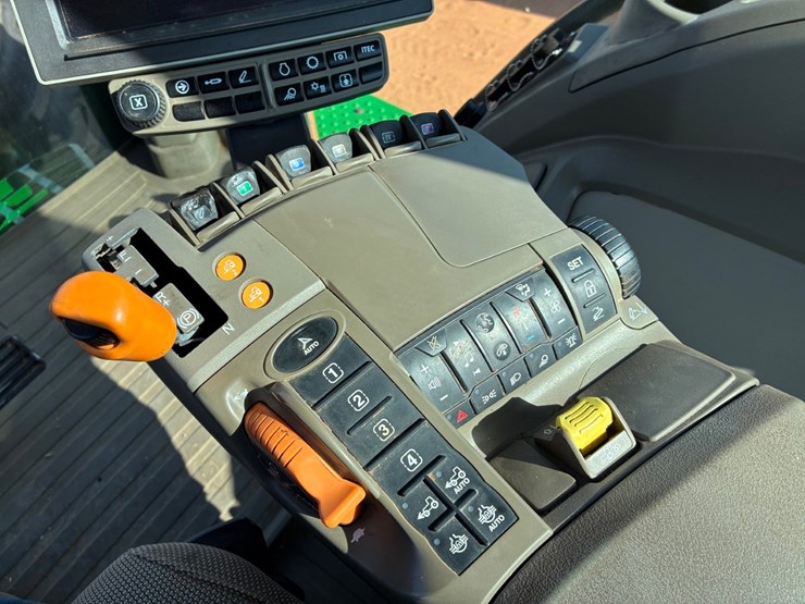 john-deere-7r-210-image-14