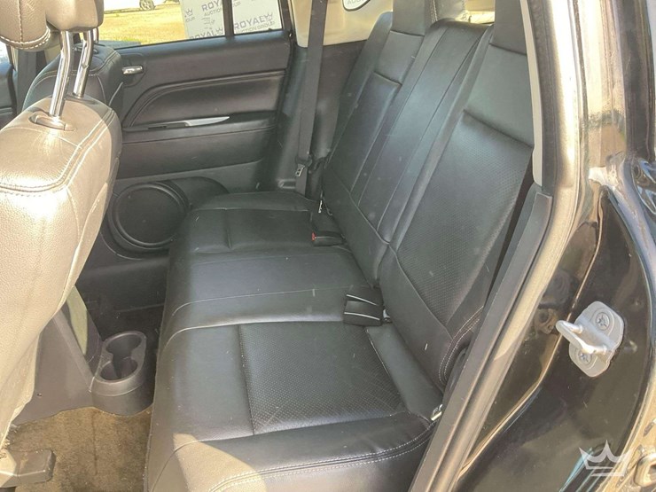 2014-jeep-compass-image-21