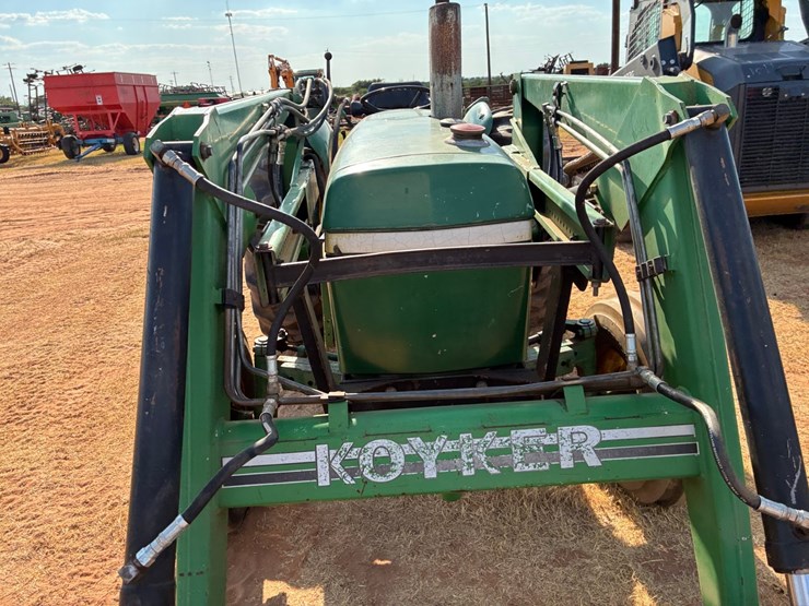 john-deere-2240-image-7