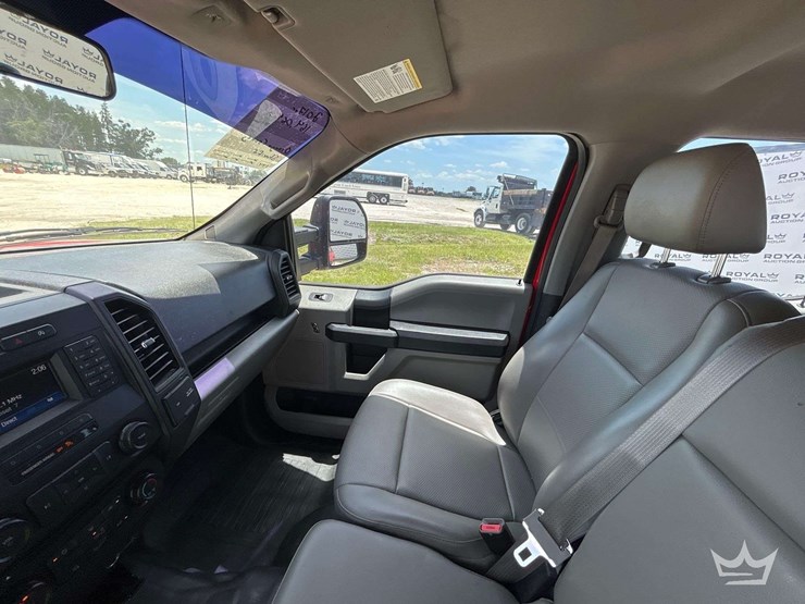 2017-ford-f150-image-19