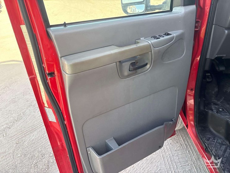 2008-ford-e450-image-26