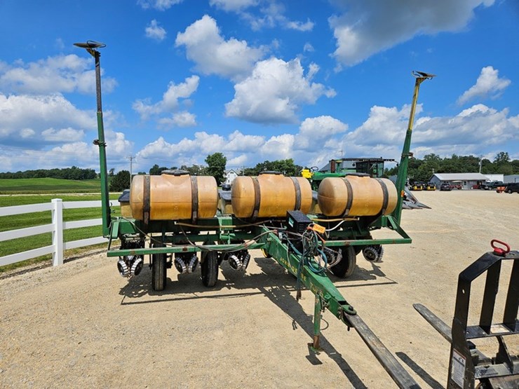 john-deere-7000-image-8