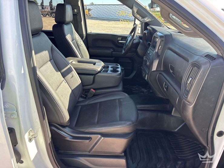 2024-chevrolet-silverado-2500-image-26