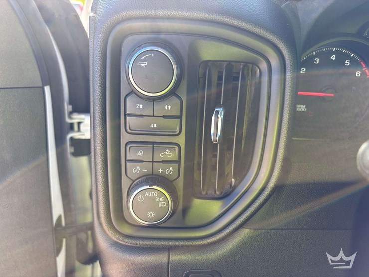 2024-chevrolet-silverado-2500-image-17