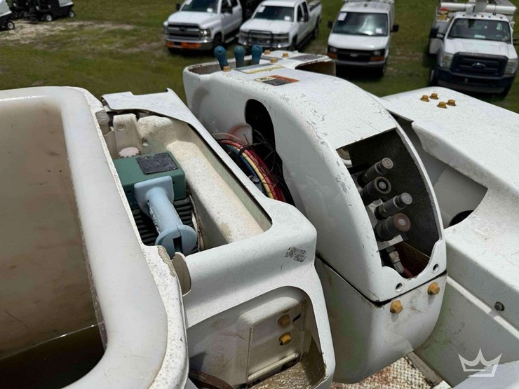 2009-international-durastar-4400-image-26
