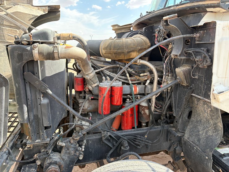 1993-mack-ch613-image-11