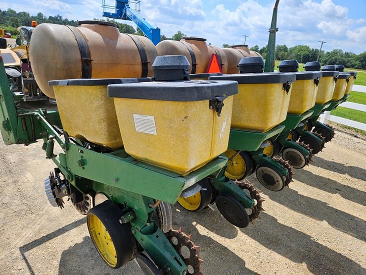 john-deere-7000-image-25