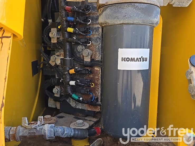 2018-komatsu-d61exi-24-image-40