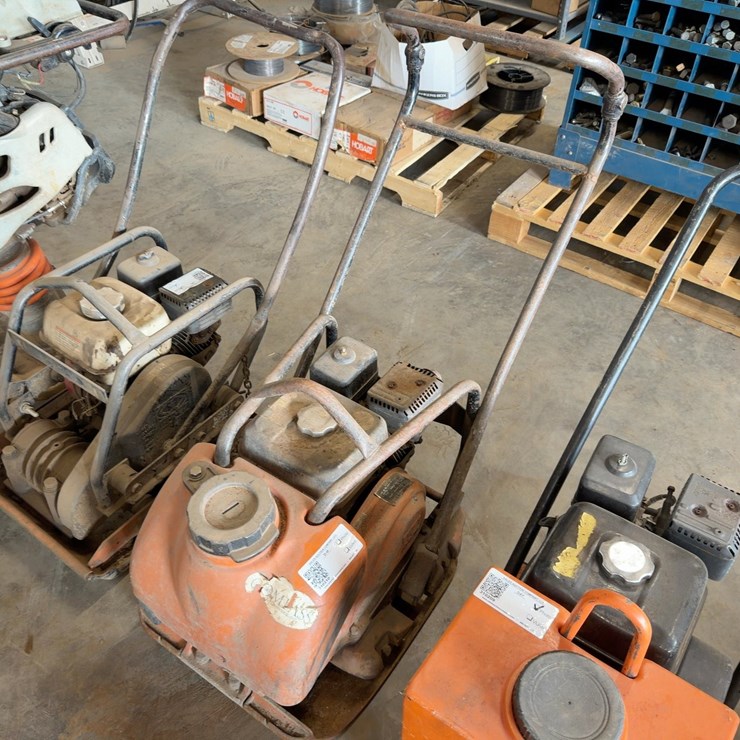 MIKASA PLATE COMPACTOR