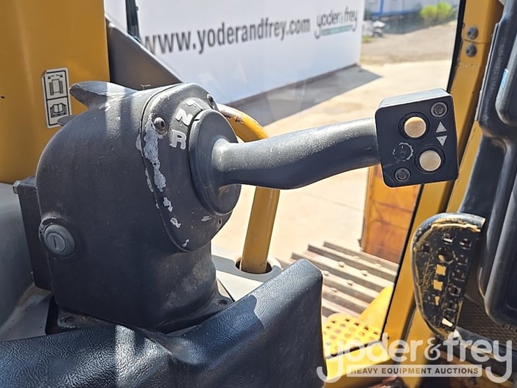 2007-caterpillar-d6n-xl-image-53