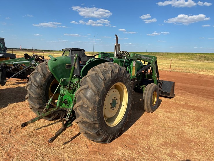 john-deere-2240-image-3