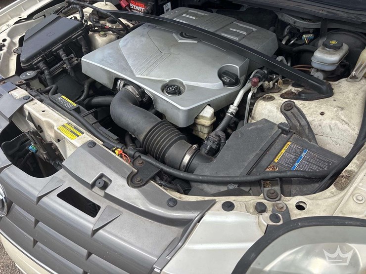 2005-cadillac-srx-image-14