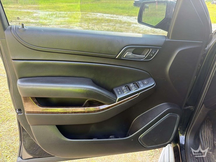 2015-chevrolet-tahoe-image-9