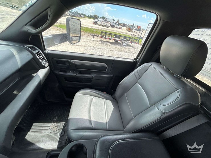 2021-ram-5500-4x4-s/a-landscape-dump-truck-image-26