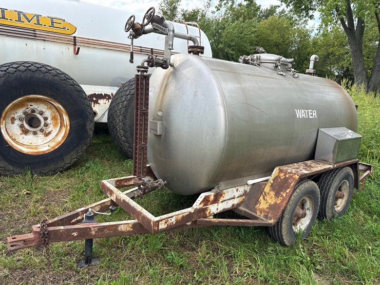 #664-•-500-gallon-water-tank-trailer-image-2