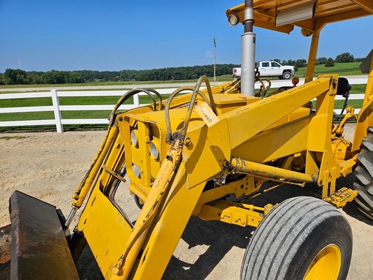 john-deere-301-image-11
