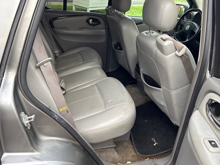 2005-buick-rainier-cxl-image-18