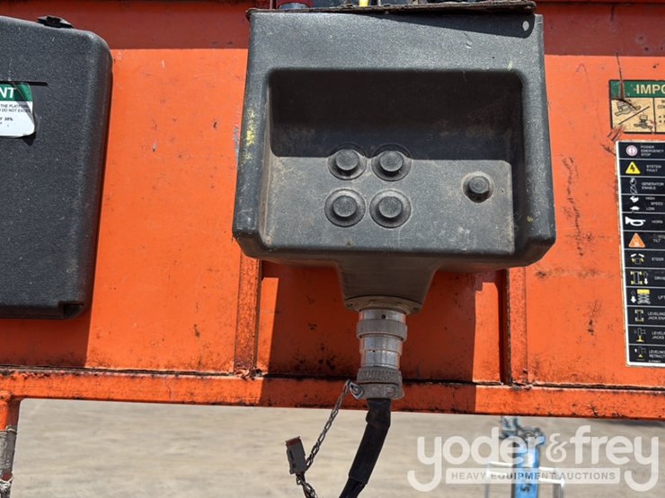 2017-jlg-4069le-image-21
