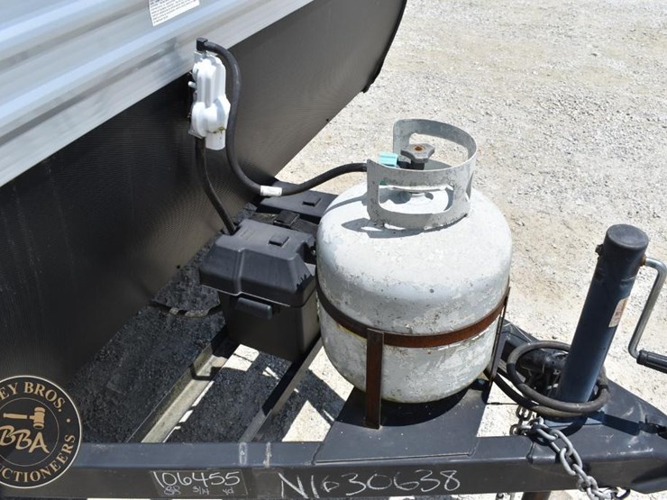 2019-keystone-rv-co-springdale-2200bh-46282-image-10