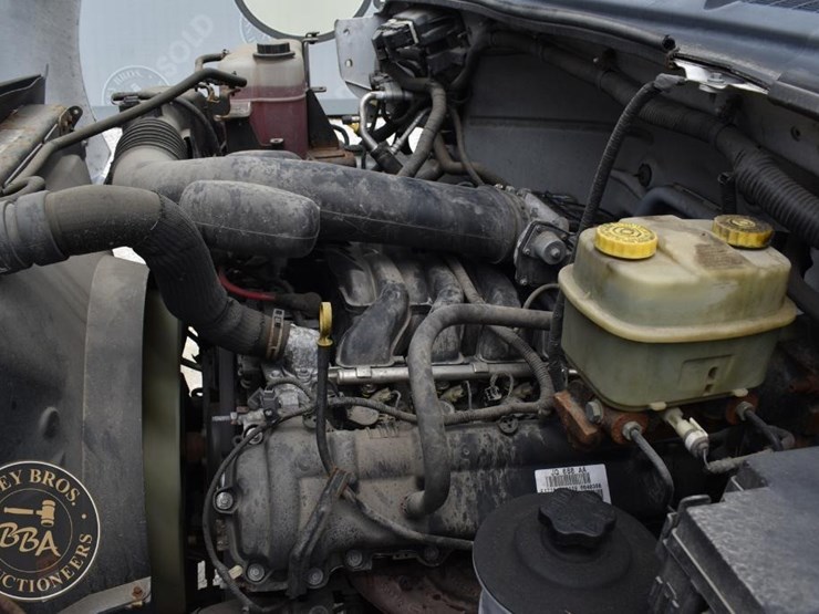 2020-ford-f650-image-36
