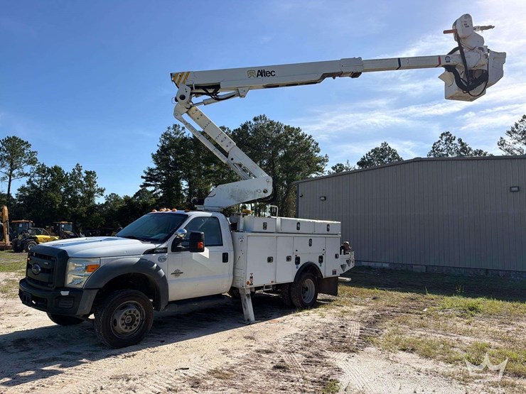 2016-ford-f550-image-1
