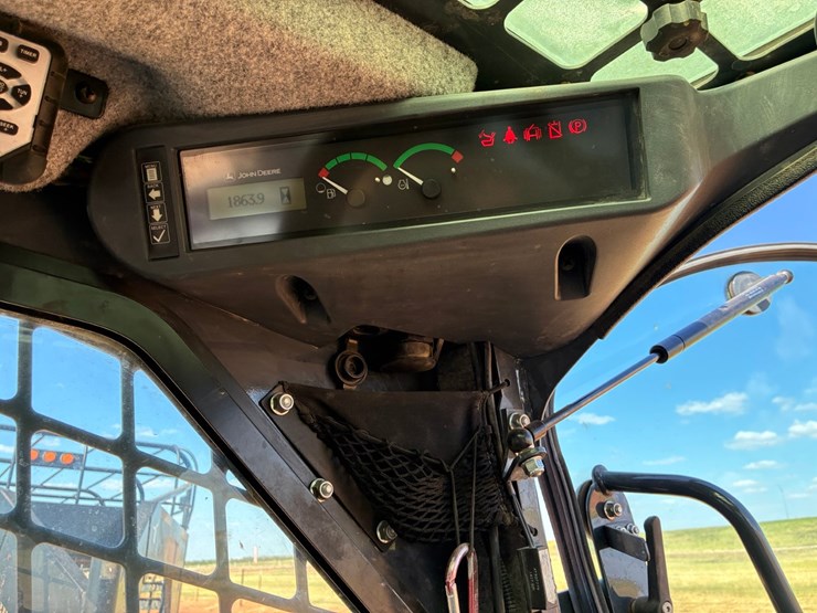 deere-333e-image-15