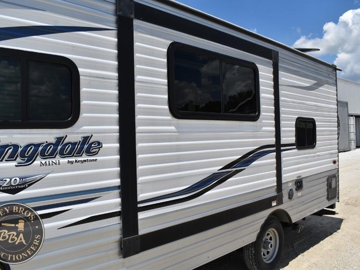 2019-keystone-rv-co-springdale-2200bh-46282-image-14