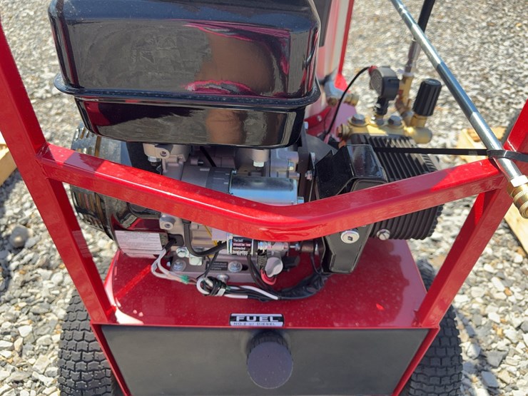 #5-•-unused-magnum-4000-series-hot-water-pressure-washer-262669-inv#53780-image-17