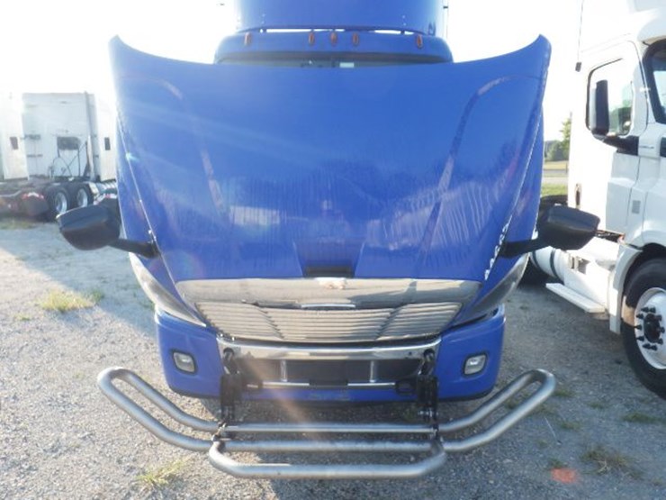 2018-freightliner-cascadia-113-image-23