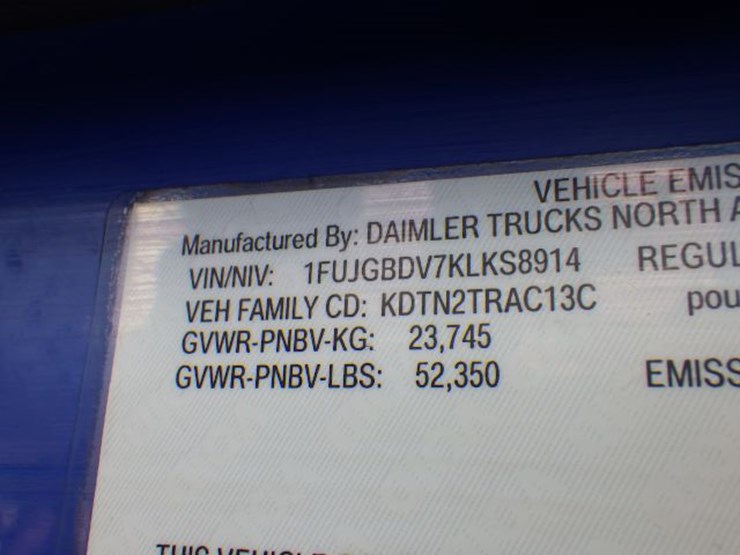 2019-freightliner-cascadia-113-image-19