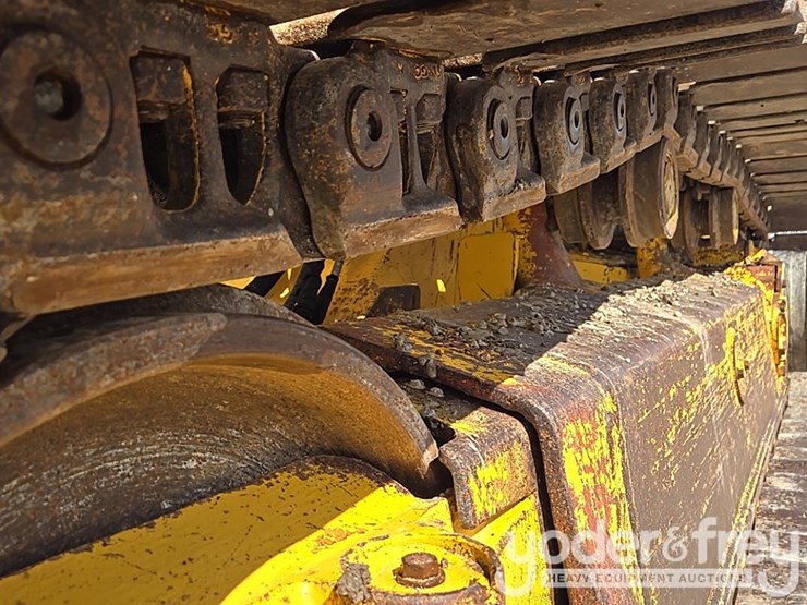 2018-komatsu-d61exi-24-image-12