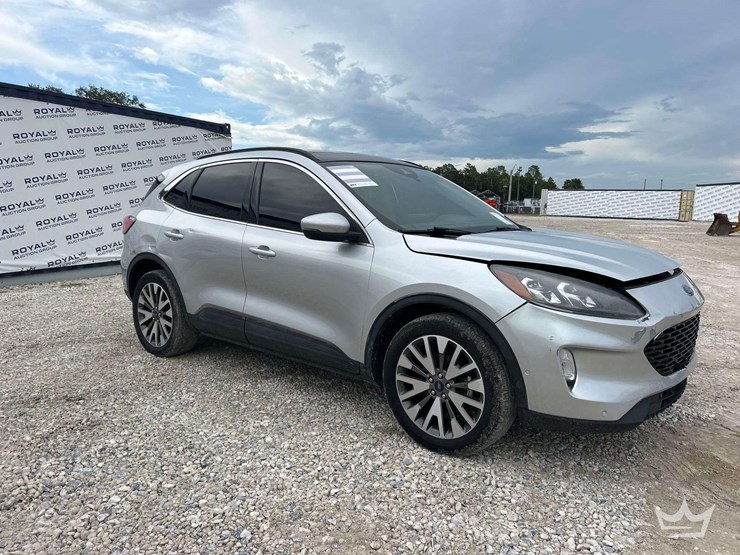 2020-ford-escape-image-2