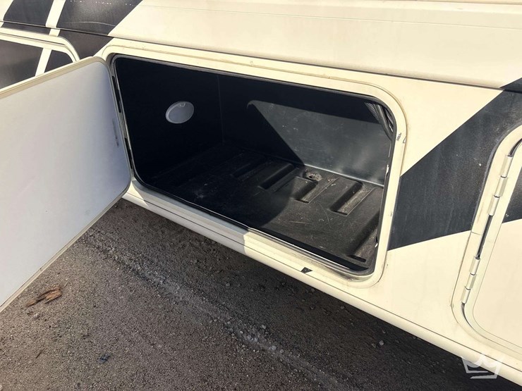 2020-ford-f53-thor-ace-32.3-33.5ft-class-a-motorhome-image-83