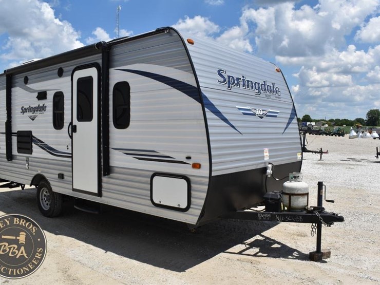 2019-keystone-rv-co-springdale-2200bh-46282-image-7