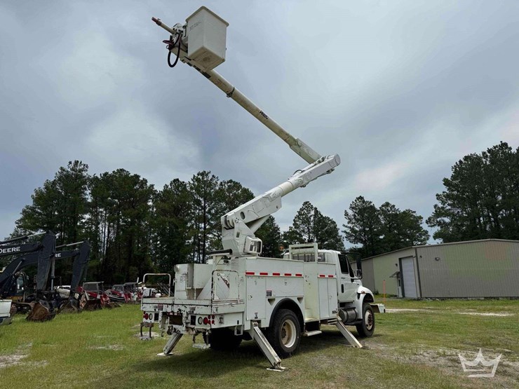 2009-international-durastar-4400-image-5