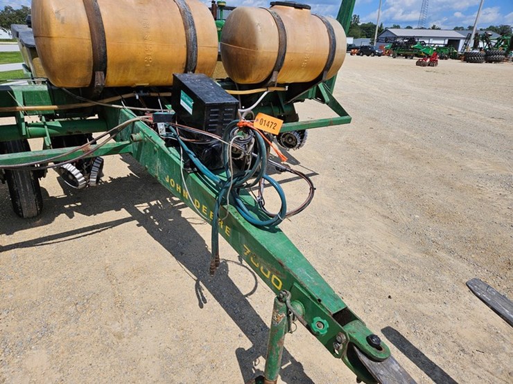 john-deere-7000-image-10