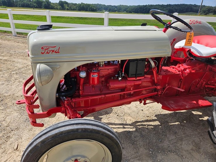ford-8n-image-11