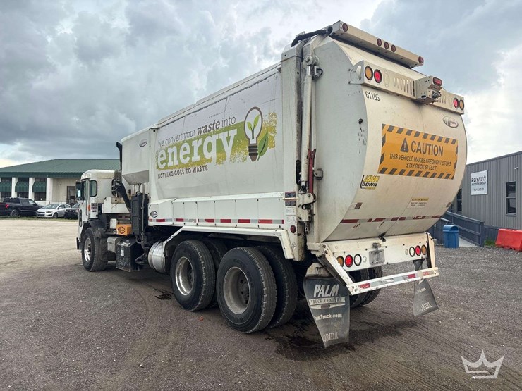 2019-peterbilt-520-image-4