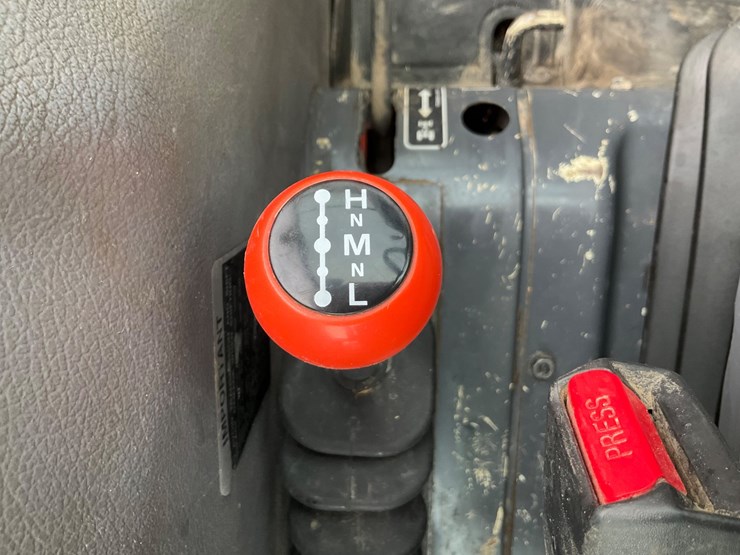 2018-kubota-la805-image-92